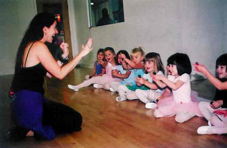 The author teaches preballet students how to use clickers